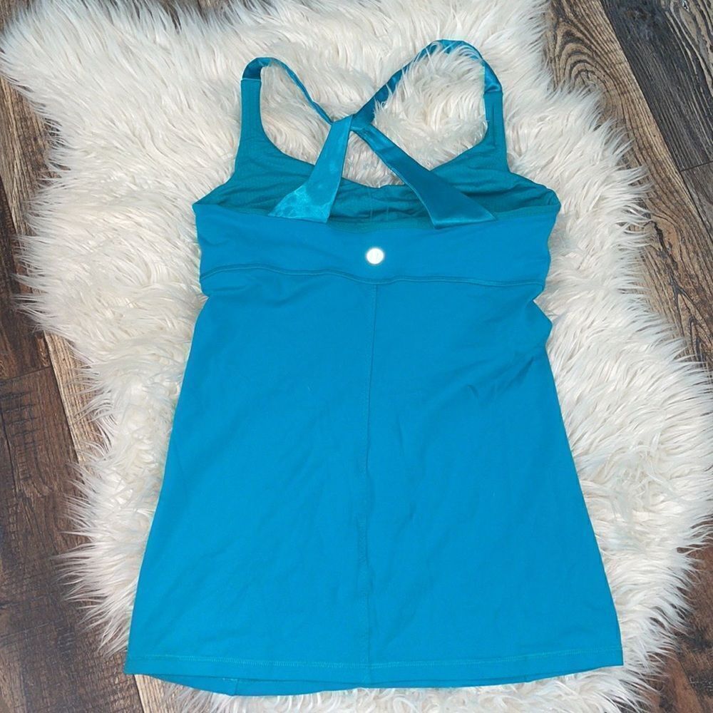 Lululemon Turquoise Blue Tank Back Criss Cross Straps Zig Zag Stitch - Picture 4 of 5